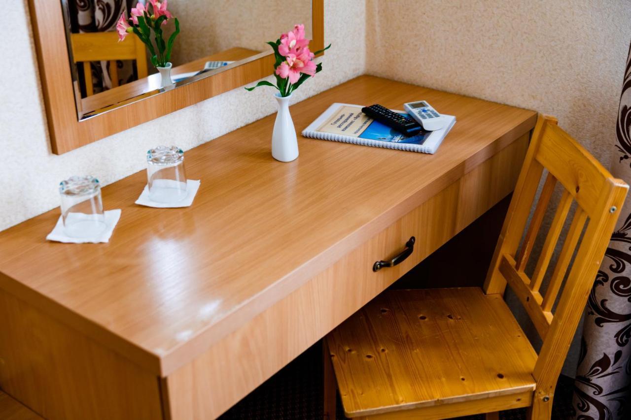 Argo Hotel Lviv Bagian luar foto