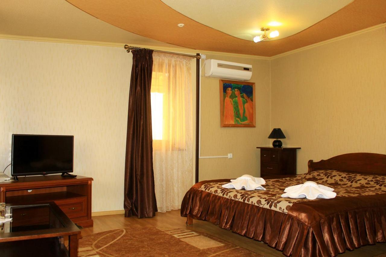 Argo Hotel Lviv Bagian luar foto
