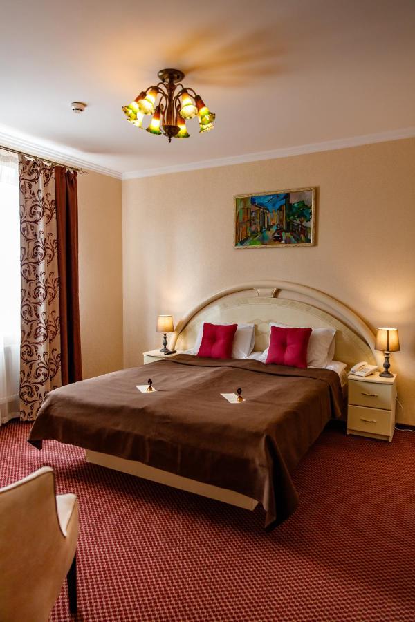 Argo Hotel Lviv Bagian luar foto