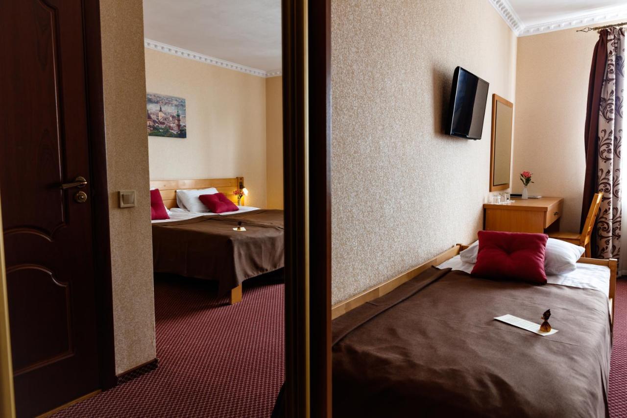 Argo Hotel Lviv Bagian luar foto