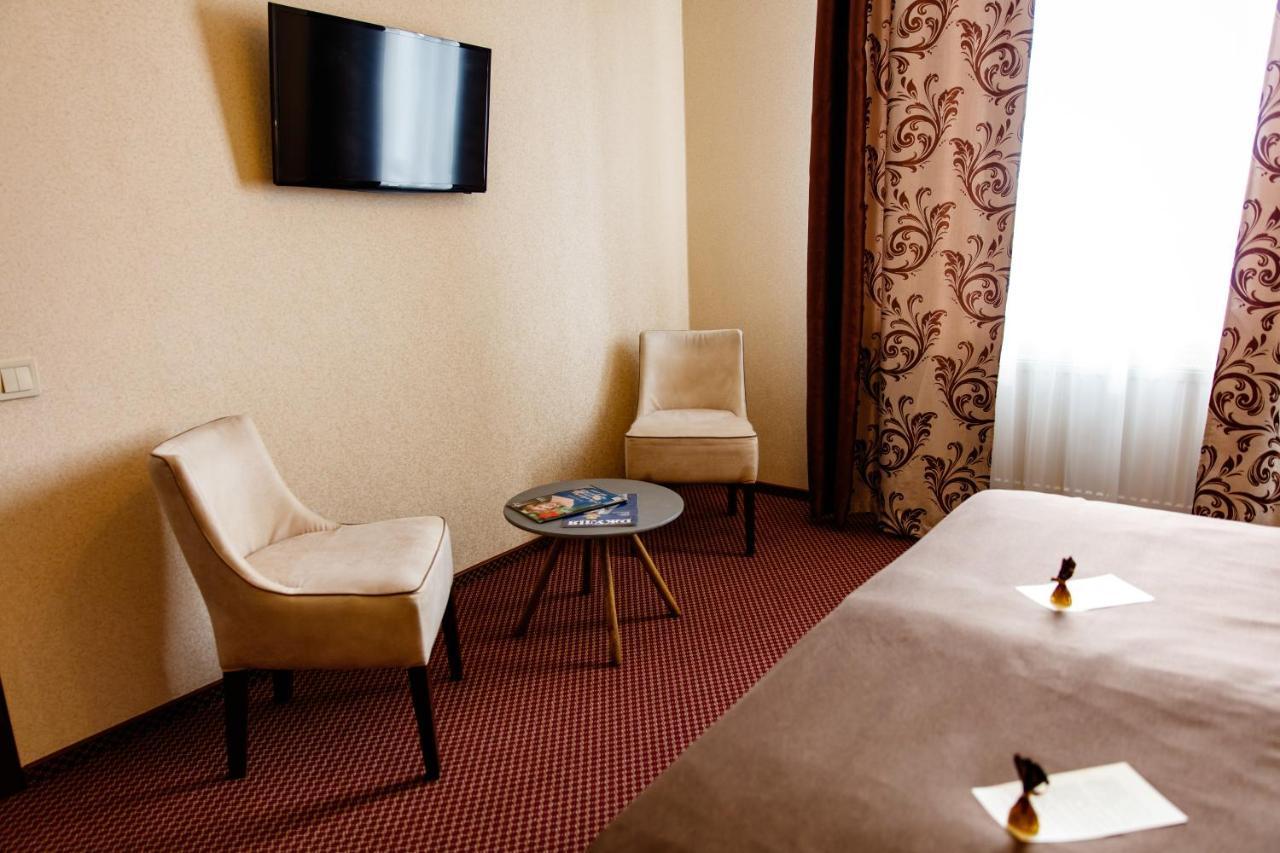 Argo Hotel Lviv Bagian luar foto