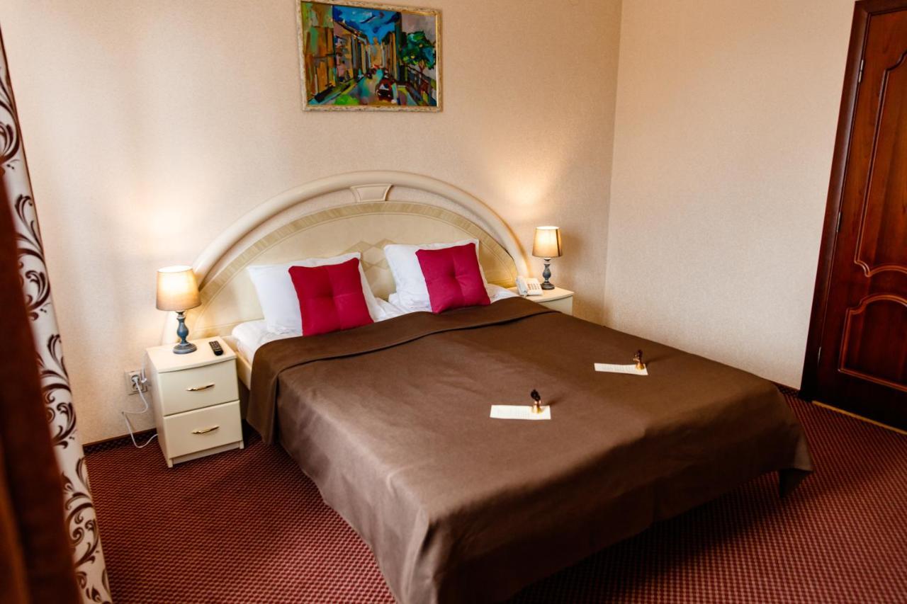Argo Hotel Lviv Bagian luar foto