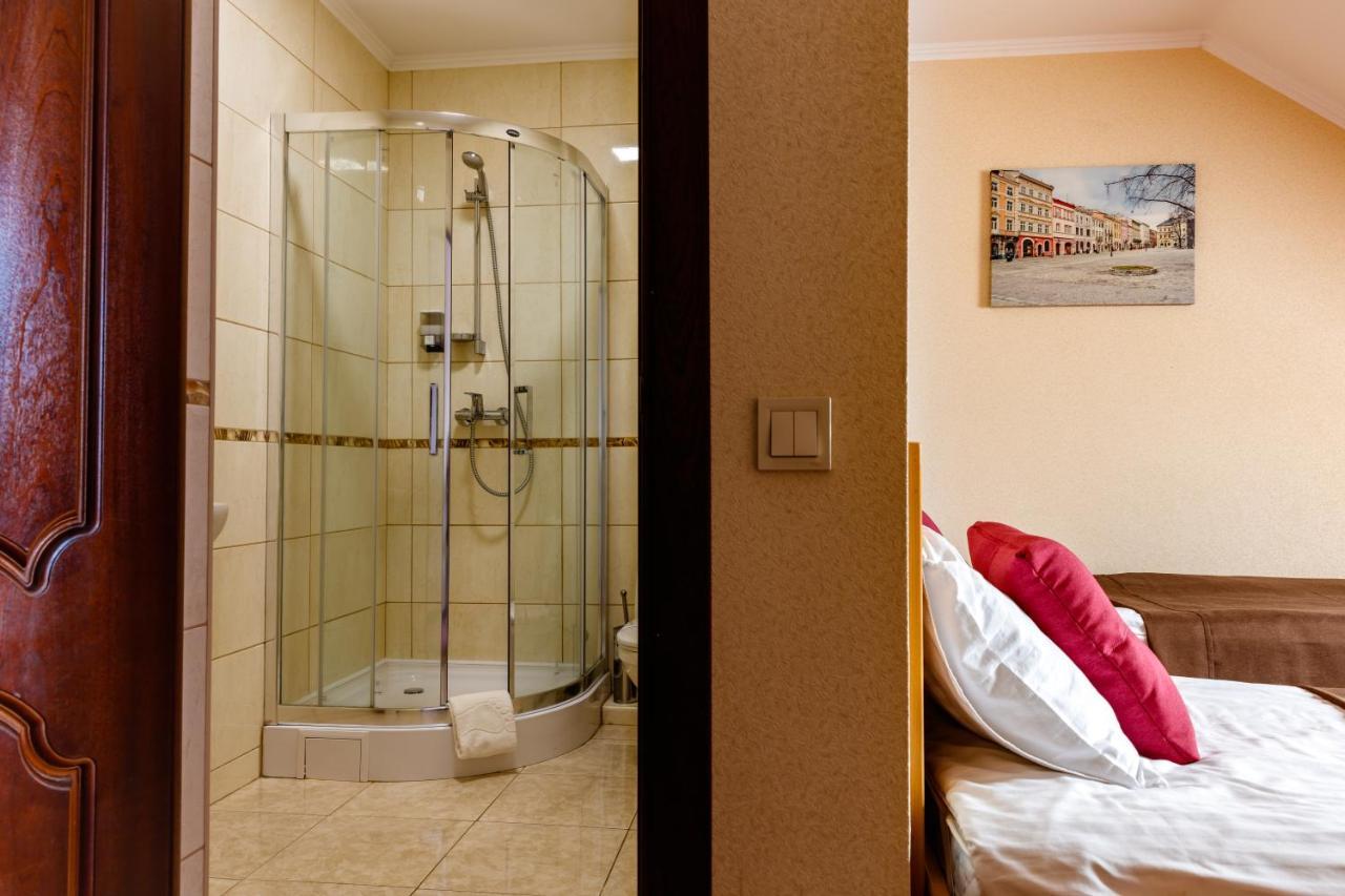 Argo Hotel Lviv Bagian luar foto