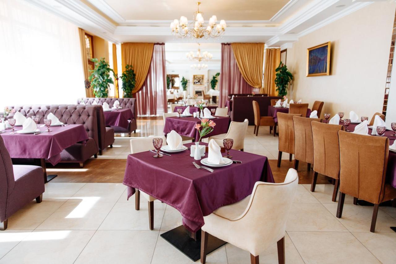 Argo Hotel Lviv Bagian luar foto